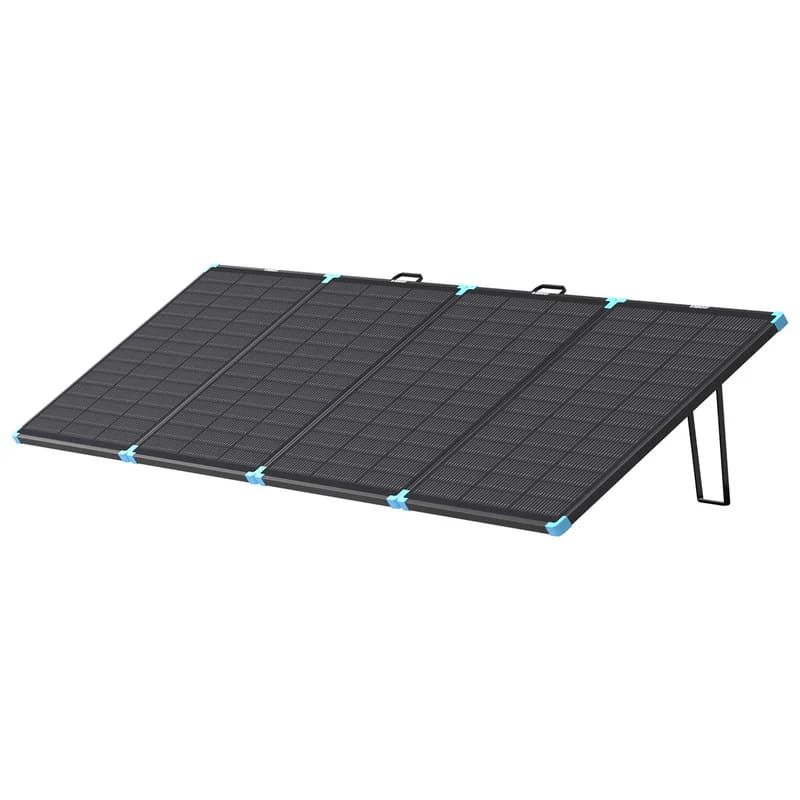 Renogy 300W N-Type Compact Suitcase-panel on a white bg